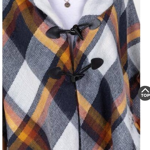 Nwot Francesca’s Women’s Sienna Plaid Multicolor Poncho Sweater - Picture 9 of 10